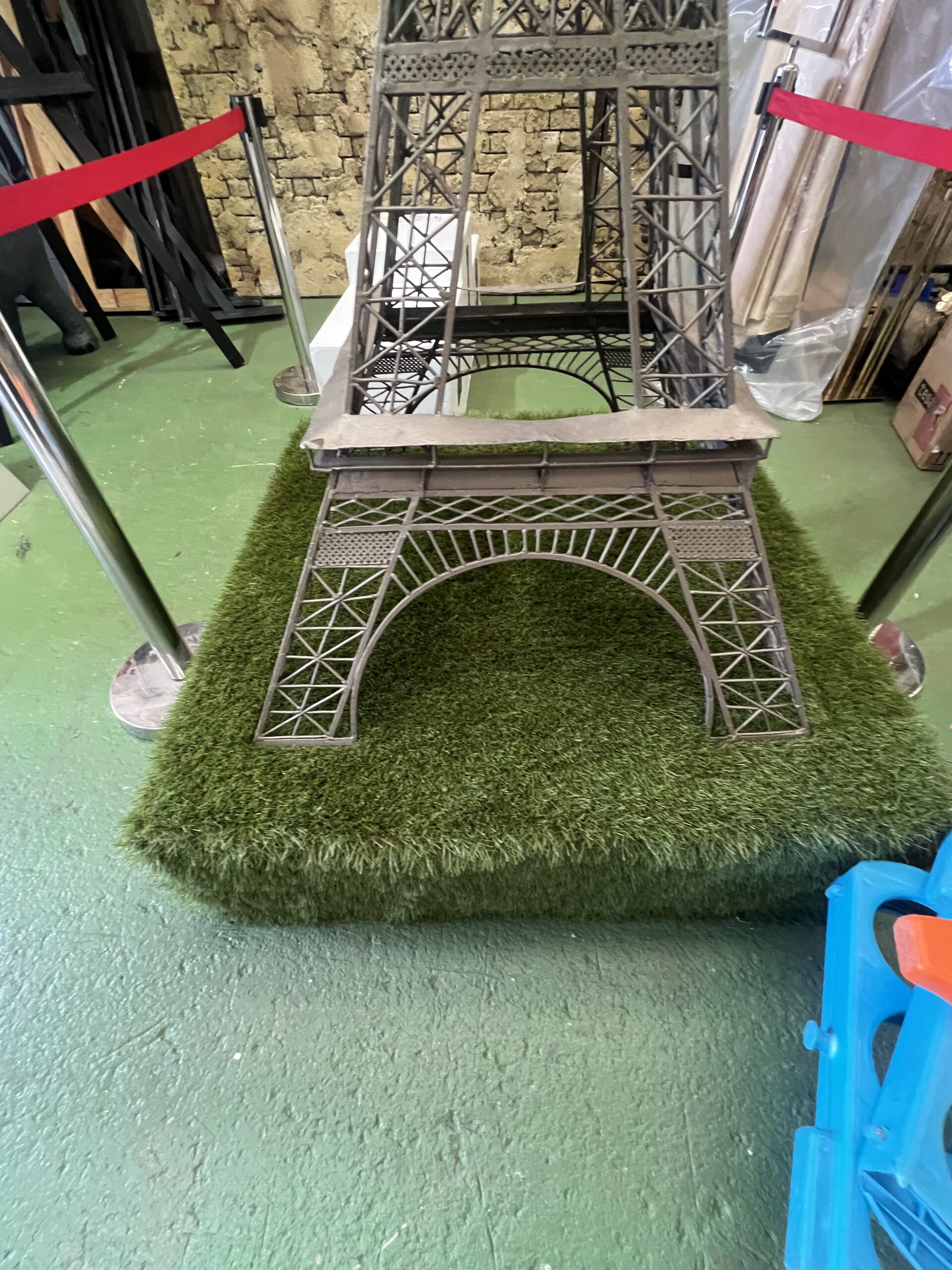 Eiffel Tower Model with Plinth - Image 4