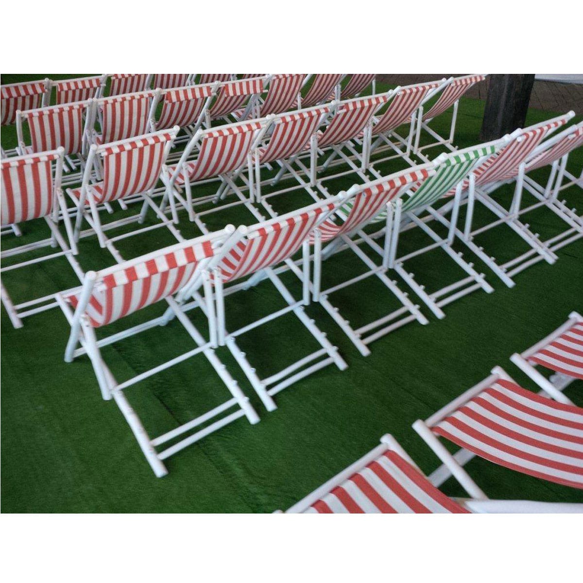 Deck chair - White with Red Stripes