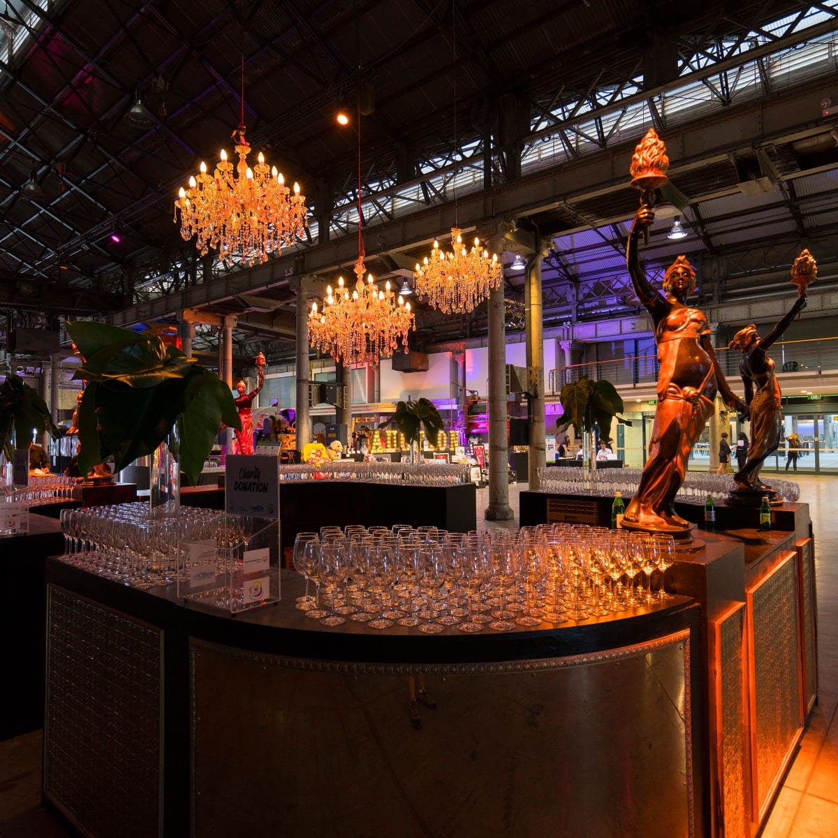 Large Circular Art Deco Bar -19198